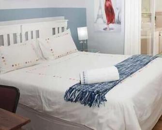 Tarragon Guest House - Klerksdorp - Habitación