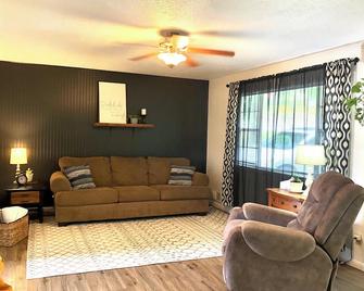 White Oak Cottage - Harrison - Pokój dzienny