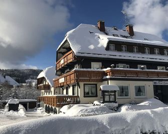 Hotel Zartenbach - Hinterzarten - Gebäude