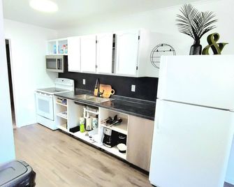 Terrific Apartment in Estherville-Steps to 2nd Floor - Estherville - Cocina
