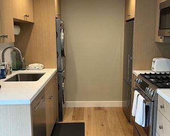 Lovely Land Park Cottage - Sacramento - Kuchnia
