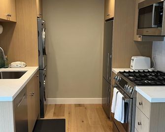 Lovely Land Park Cottage - סקרמנטו - מטבח