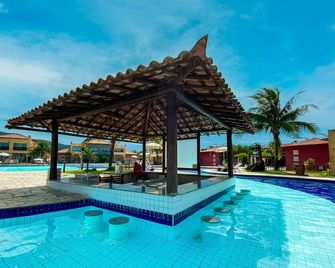 بوزيوس بيتش ريزورت باي وام إكسبيريانس - بوزيوس - حوض السباحة