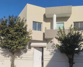 Appartement d une Chambre Pour 4 Personnes - Soliman - Bâtiment