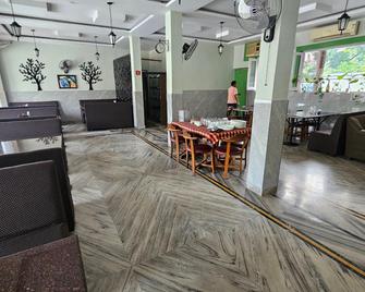 Relax Inn Kathgodam - Kāthgodām - Restaurant