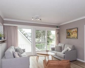 Modern Flat Near the Dunes - De Haan - Living room