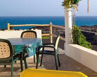 Apartment 50 M2 Sea View And Mountain A 80 M From The Beach - Porto Novo - Balcony