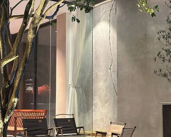 Hoa Gio Boutique Stay - Hue - Patio
