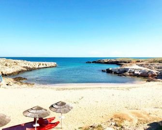 My Monopoli - Casa dei Fiori 'Iris' Cala Paradiso - Monopoli - Strand