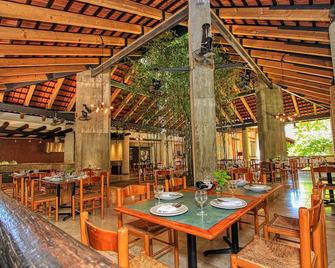 Hotel Ciudad Real Palenque - Palenque - Restoran