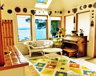 The Rich-Haven Waterfront Country House - South Bruce Peninsula - Huiskamer