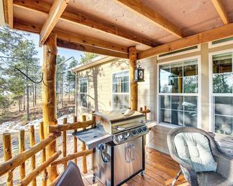 5 Mi to Town: Mtn-View Gem w/ Deck in Hot Springs - Hot Springs - Balcony