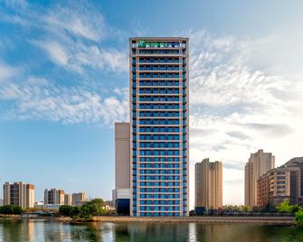 Holiday Inn Express Suzhou Fenhu By IHG - Jiaxing - Bygning
