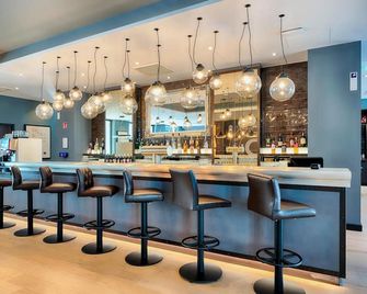 Premier Inn Darmstadt City Centre - Darmstadt - Bar