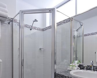 Alpine Motor Inn - Katoomba - Bathroom