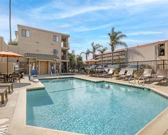 Best Western Plus Anaheim Inn - Anaheim - Pool