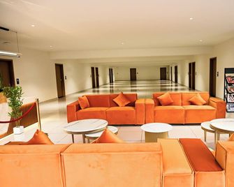 Hotel S S International Coorg - Madikeri - Lounge