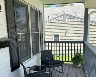 West Des Moines Bungalow - West Des Moines - Balcony
