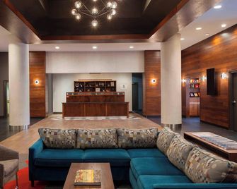 Four Points by Sheraton Richmond - Richmond - Oleskelutila