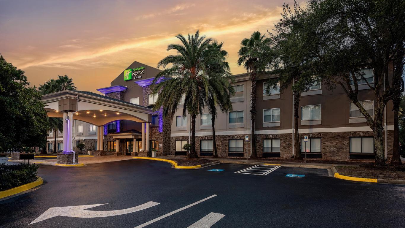 Holiday Inn Express & Suites Jacksonville - Blount Island
