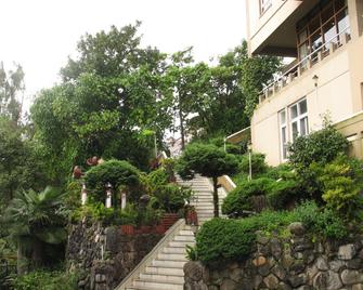 Sinclairs Darjeeling - Darjeeling - Outdoors view