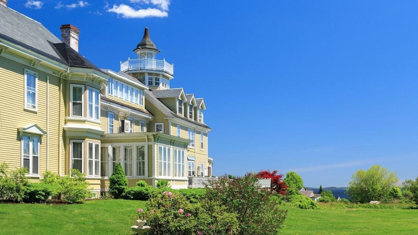 Captain Nickels Inn