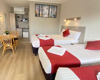 Cobb Inlander Motel - Hay - Slaapkamer