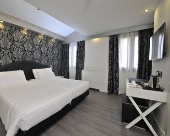 Al Theatro Palace - Veneza - Quarto