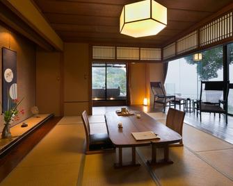wa-tei Kazekomichi - Atami - Living room