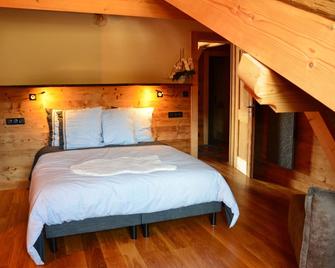 Haut jura Gîte 4 persons Les Granges de la Croix Rouge - La Pesse - Habitación