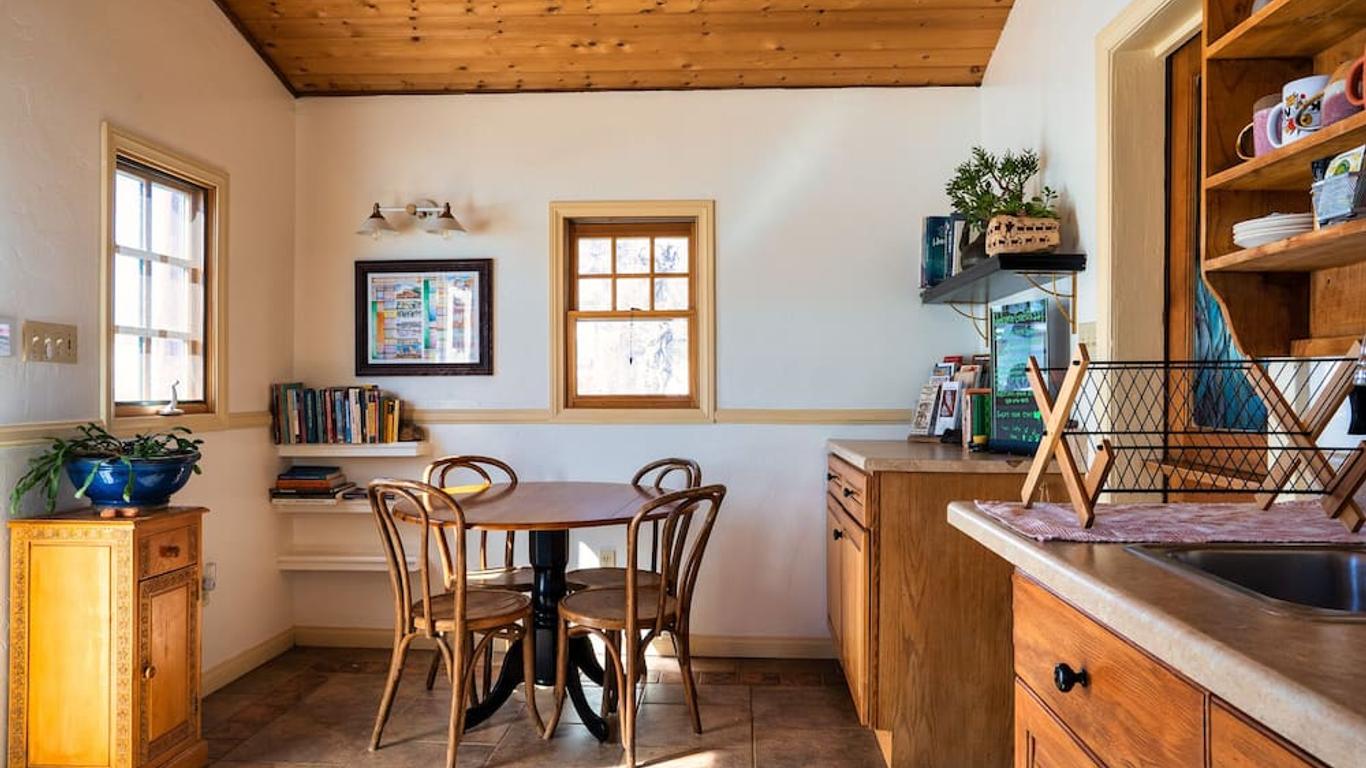 The Loubird Inn