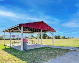Capital O Amerihost Inn and Suites Kingdom City Hwy 54 MO - Kingdom City