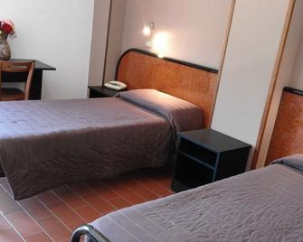 Hotel Beniamino Ubaldi - Gubbio - Habitación