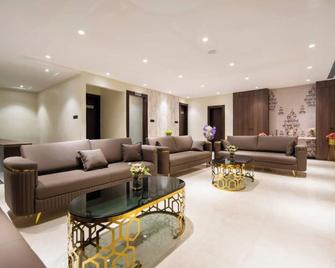 Hotel Kingsway Continental , Raipur - Raipur - Lounge