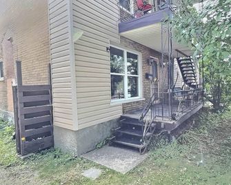 Chez Claude - appartement millésimé - Quebec