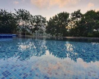 Glamping romantico en Vista Hermosa - La Mesa - Pool