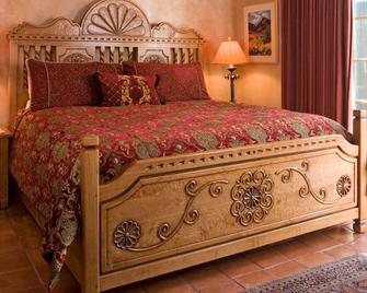 إل فاروليتو بيد آند بريكفاست إن - سانتا في - غرفة نوم