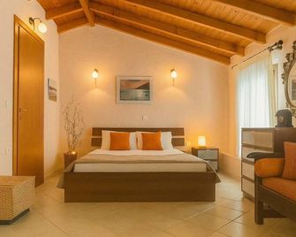 Elani Private Retreat - Villa Anna Garden Escape - Siviri - Bedroom