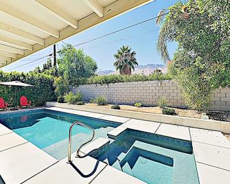 Movie Colony Oasis | Pool, Spa & Mountain Views | Near Downtown Palm Springs - Palm Springs - Pool
