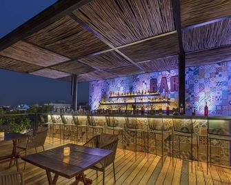 The Yucatan Resort Playa Del Carmen Tapestry Collection by Hilton - Playa del Carmen - Bar