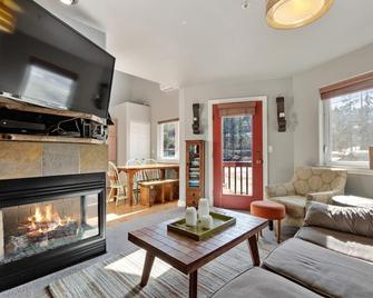Alpine Village 3 - Whitefish - Living room