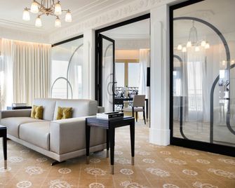 Hotel Le Negresco - Nice - Bedroom