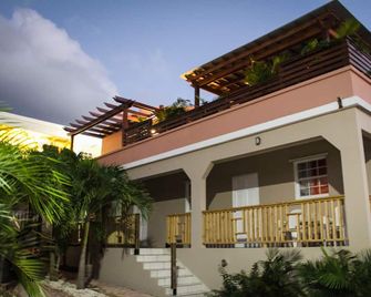 Palm Spring Inn - Oranjestad - Edificio