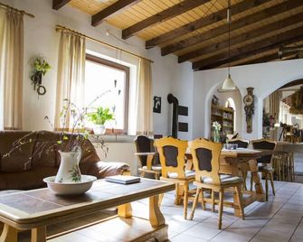 Hotel-Pension-Waldblick - Gittersdorf