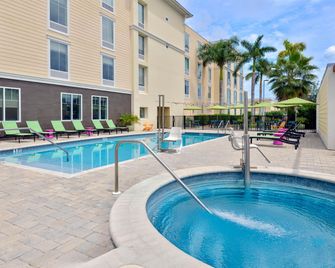 Home2 Suites by Hilton Nokomis Sarasota Casey Key - Nokomis - Piscine