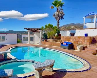 Private Home On 10 Acres - Heated Salt Pool & Jacuzzi, Mountain & City Views, Horseshoes, Basketball, Bbq, Golf Putting, Foosball, Croquet, Bose Stereo, White Cotton Bedding - Hilltop Hacienda, Pool Heat Optional - Jamul - Pool
