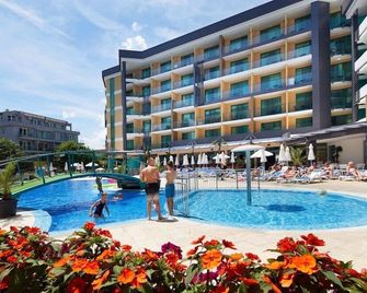 Diamond Hotel - Nesebyr - Basen