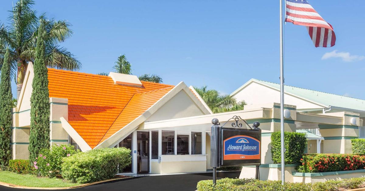 HOWARD JOHNSON BY WYNDHAM LAKE FRONT PARK KISSIMMEE - Prices & Hotel  Reviews (FL)