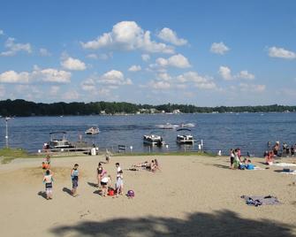 Sunnyside Lake Home at Conneaut Lake - Conneaut Lake - Playa