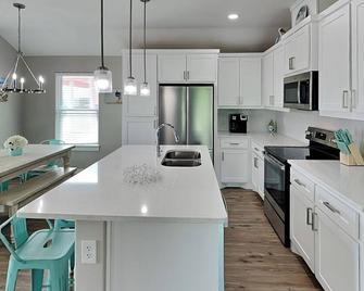 The Blue Heron - Port Aransas - Kitchen